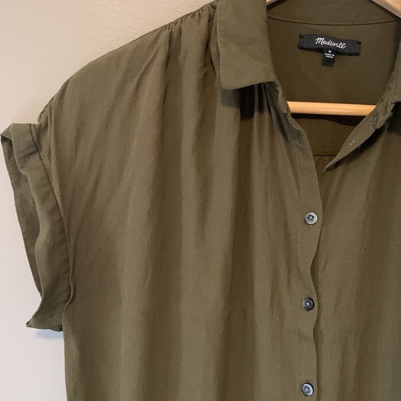 Madewell green short sleeve button down.  Size medium - Picture 3 of 6